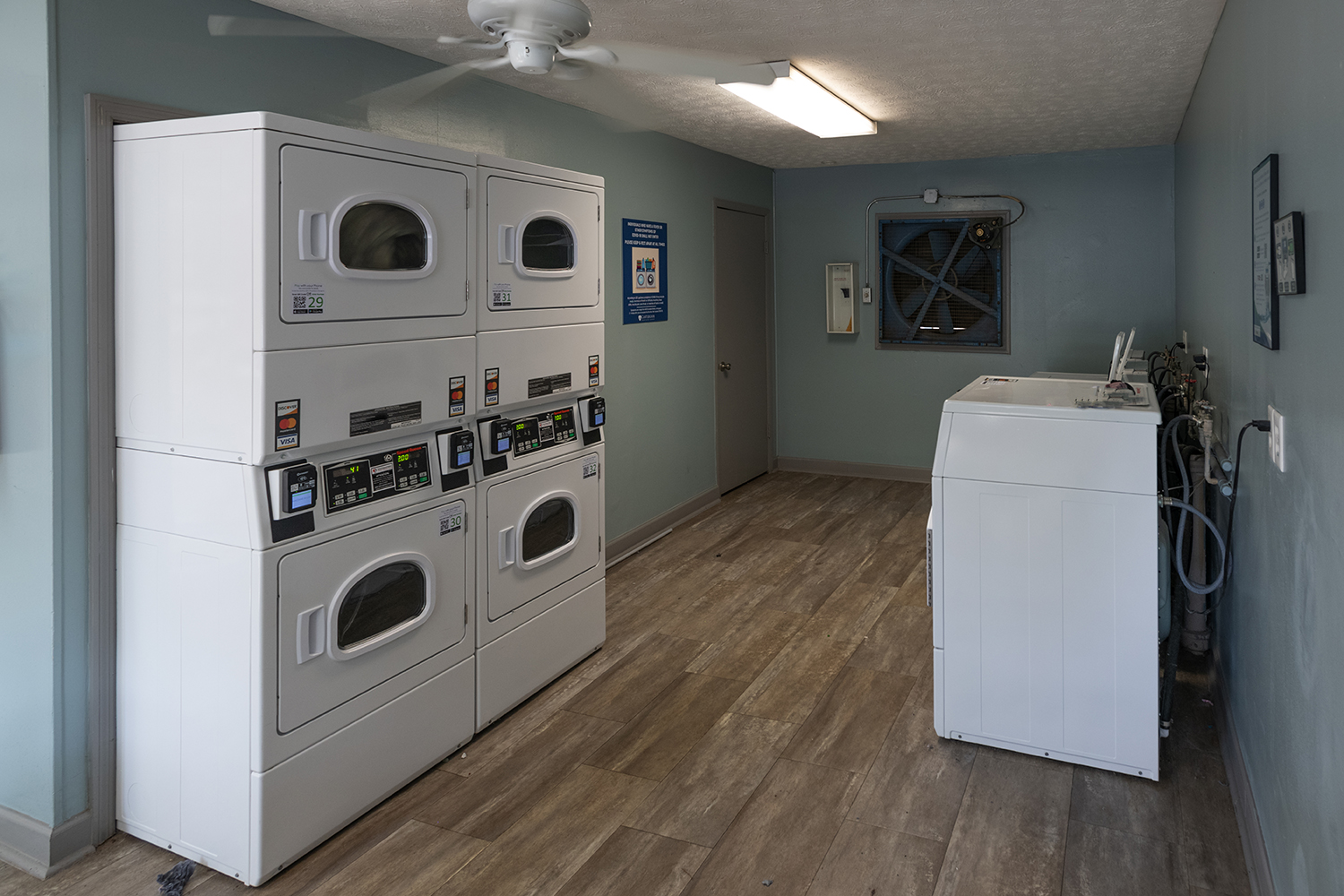 Castlegate Windsor Park The Multifamily Advisory Group at Cushman